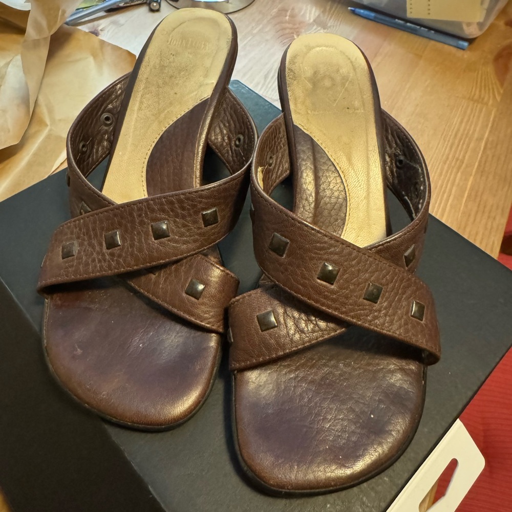 Size 5 Fluevog Minstrel Sandal Brown